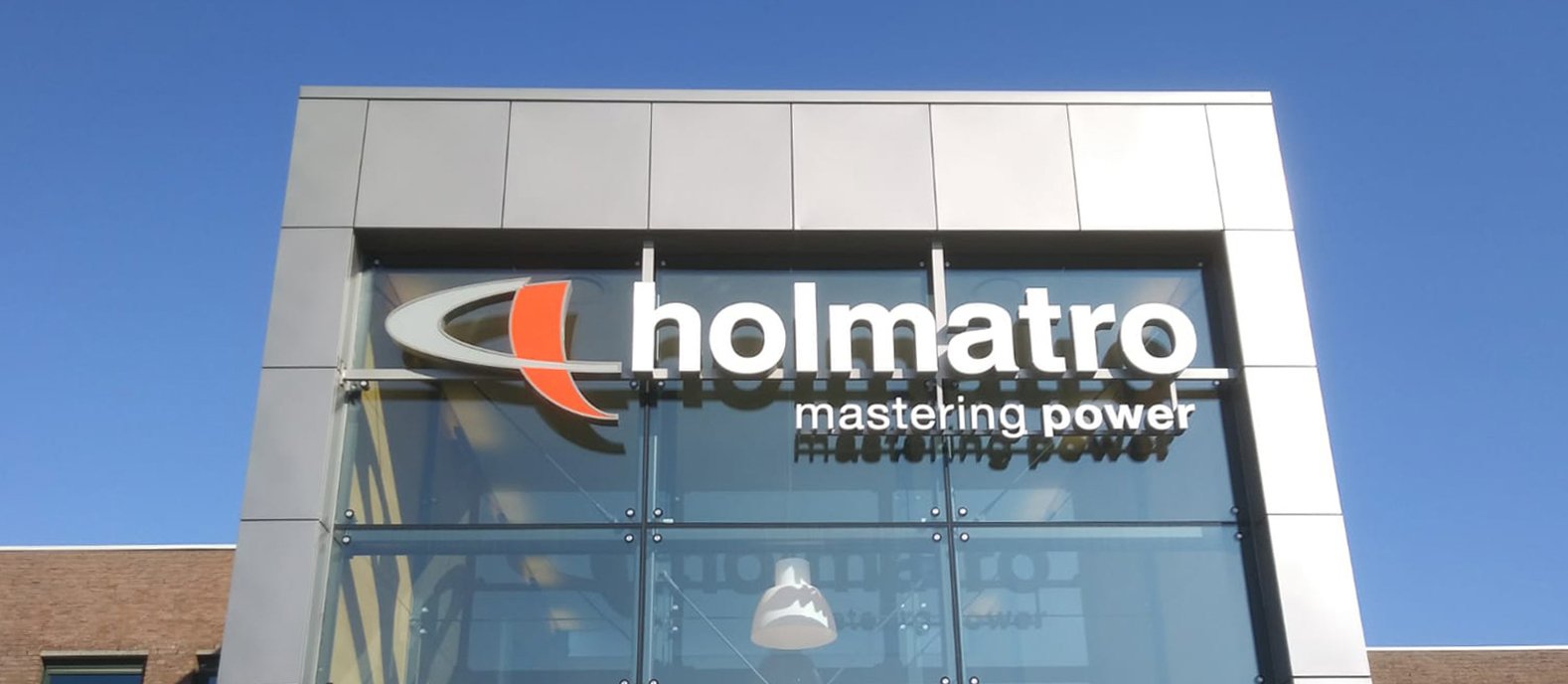 Holmatro gevelreclame